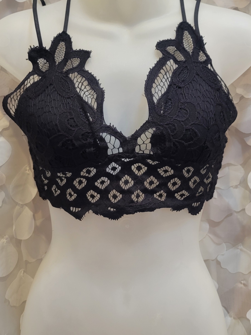 Black Lace Floral Bralette - Women Intimates & Sleepwear
